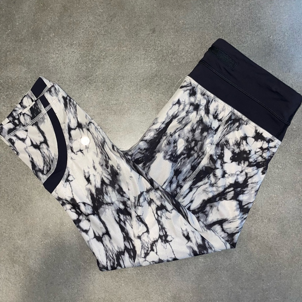 Lululemon Marble Leggings Size 6